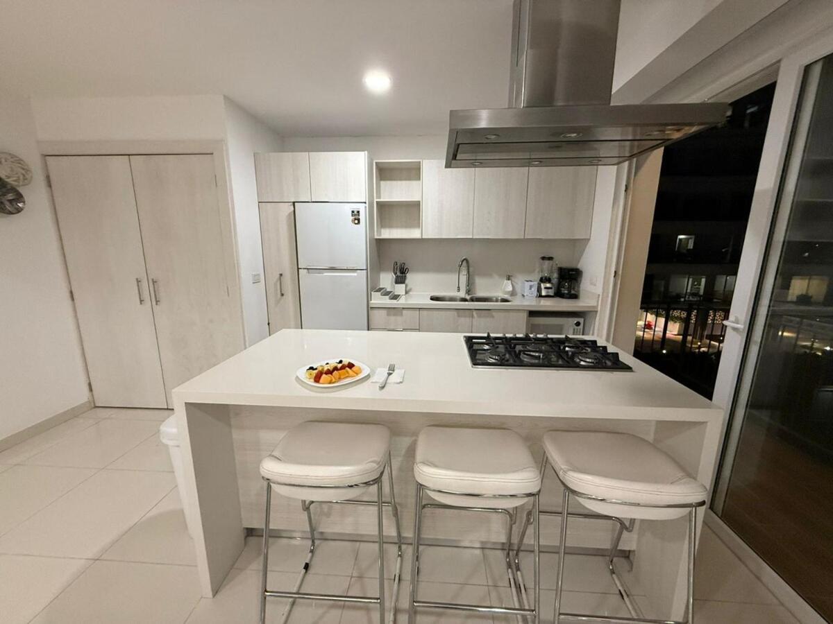 Zoho Luxury Condo with Rooftop Pool, Gym, Parking - Bed and Breakfast Puerto Vallarta