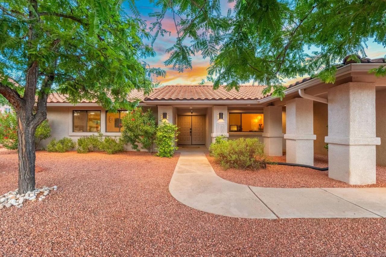 Vista Bonita | Views, Spa, Trailheads, Firepits - B&B Sedona