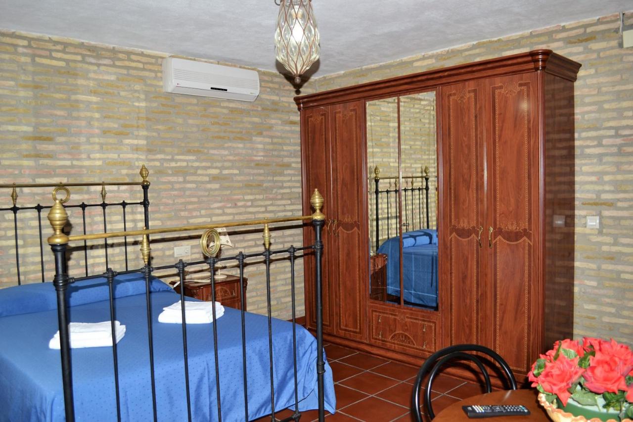 Queen Room with Two Queen Beds - Disability Access