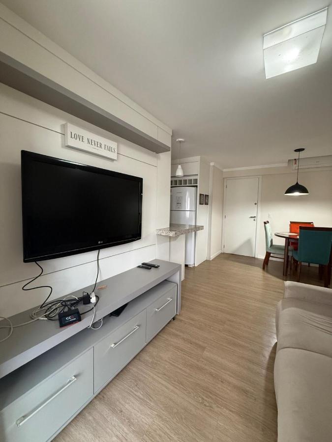 Apto Praia Brava 2 dormitórios 800 metros do mar - B&B Itajaí