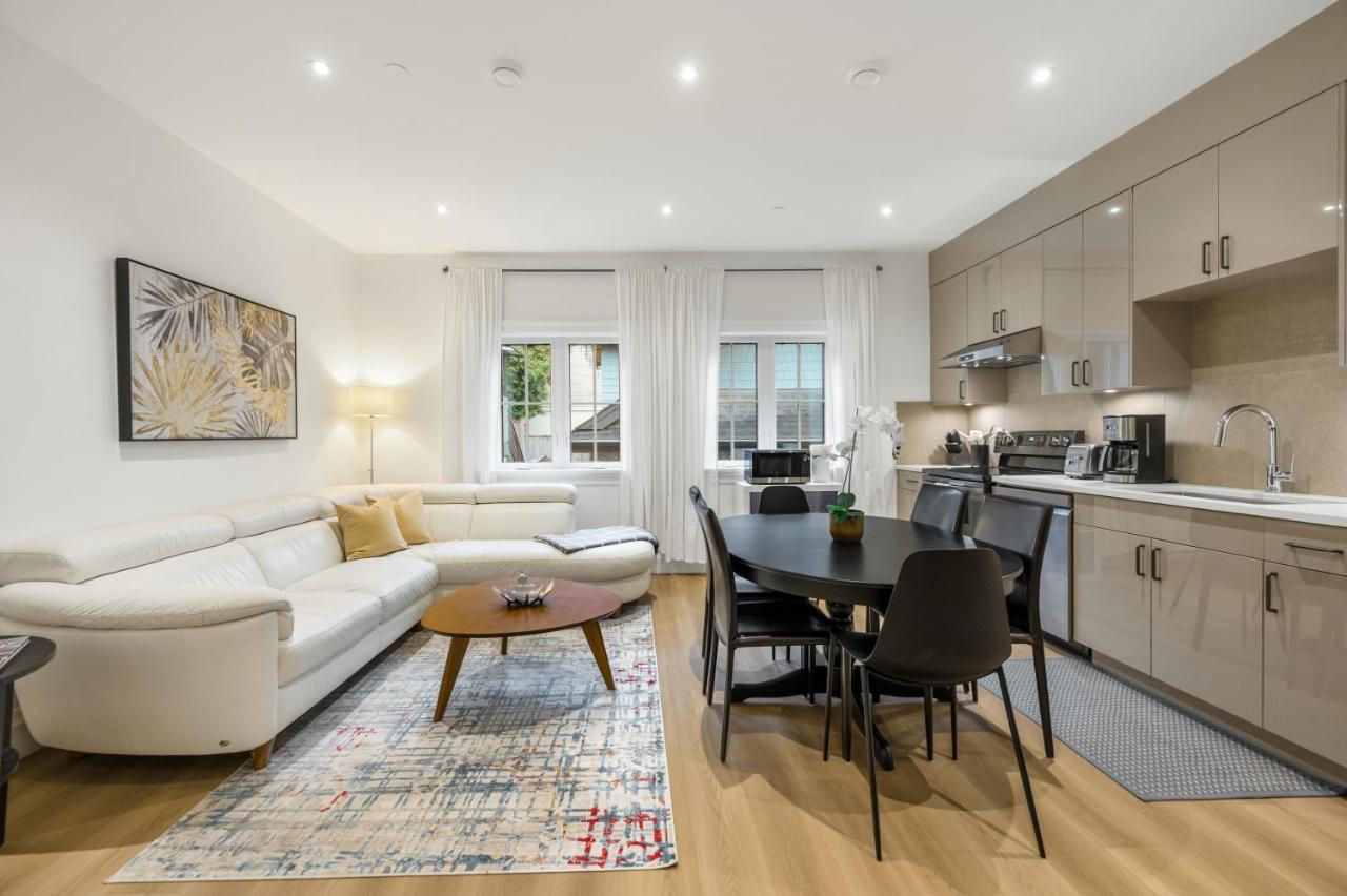 Brand-new Luxury Dunbar 4BR Home - Sleeps 10 - Near UBC, Parks, Beaches & Shops - Chambres d'hôtes Vancouver