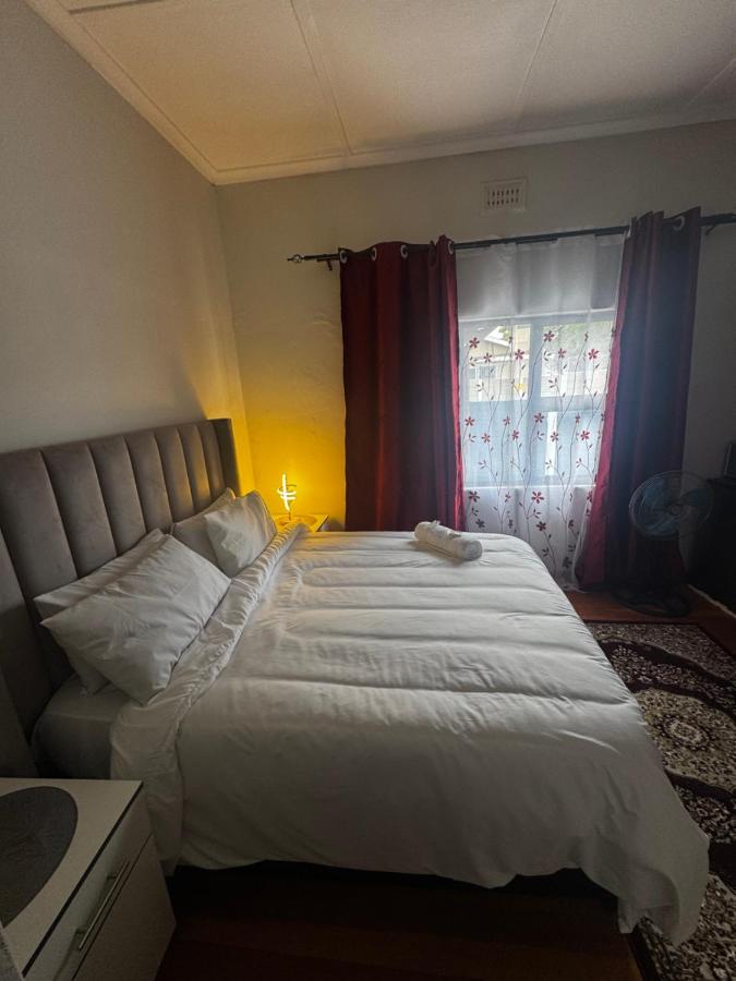 kitty guest house 17 Barnard - B&B Bellville