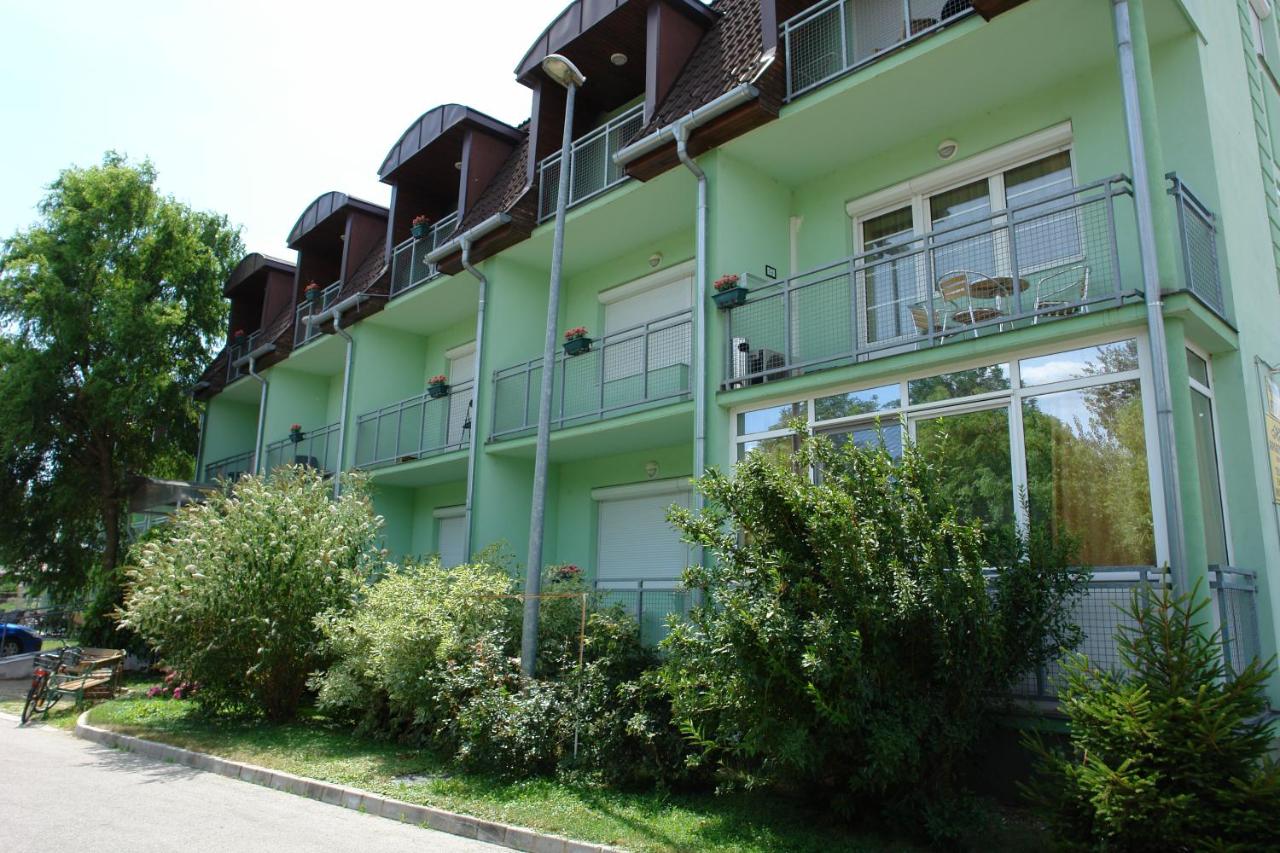 HoldLux Green Keyless 0-24 Apartman - B&B Sárvár