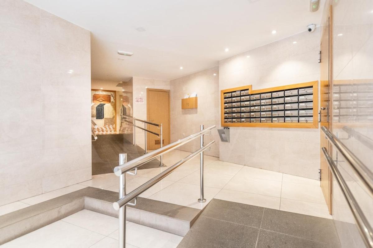 Stylish Retreat by Malaga Beach REMS - B&B Málaga