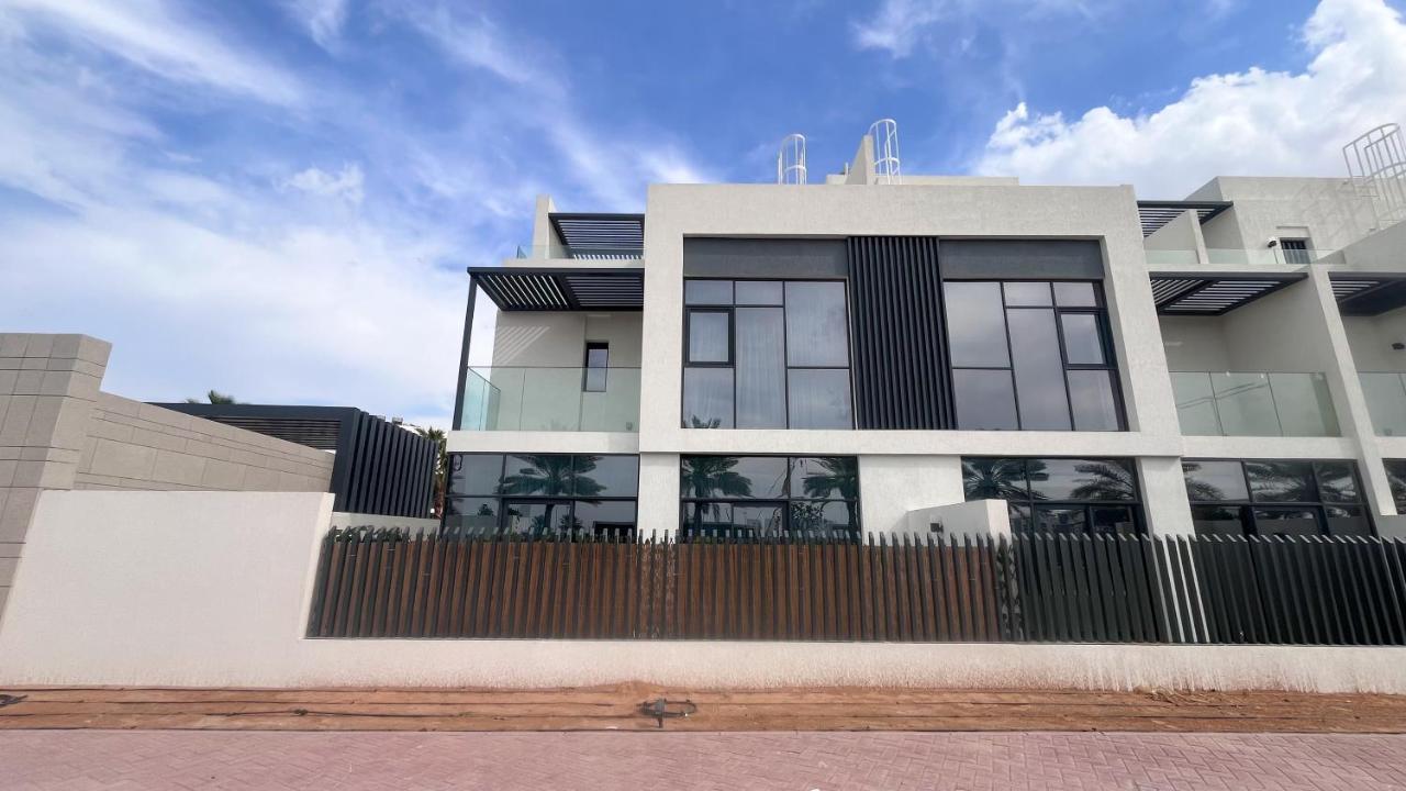 Exclusive New 2-Bedroom Townhouse in Danah Bay - B&B Ras Al Khaimah
