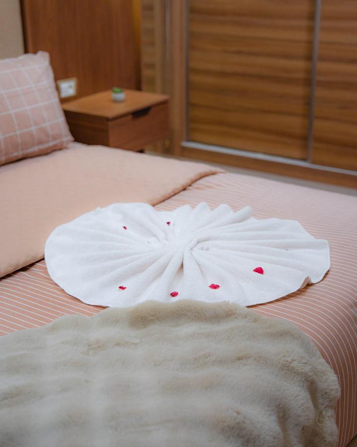 Soleya Apartment with Pool near Mohammed V Airport - Chambres d’hôtes Zawyat an Nwaçer