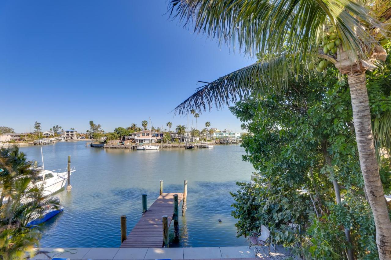 1 Block to Beach! Boutique Condo at John’s Pass - B&B St. Pete Beach