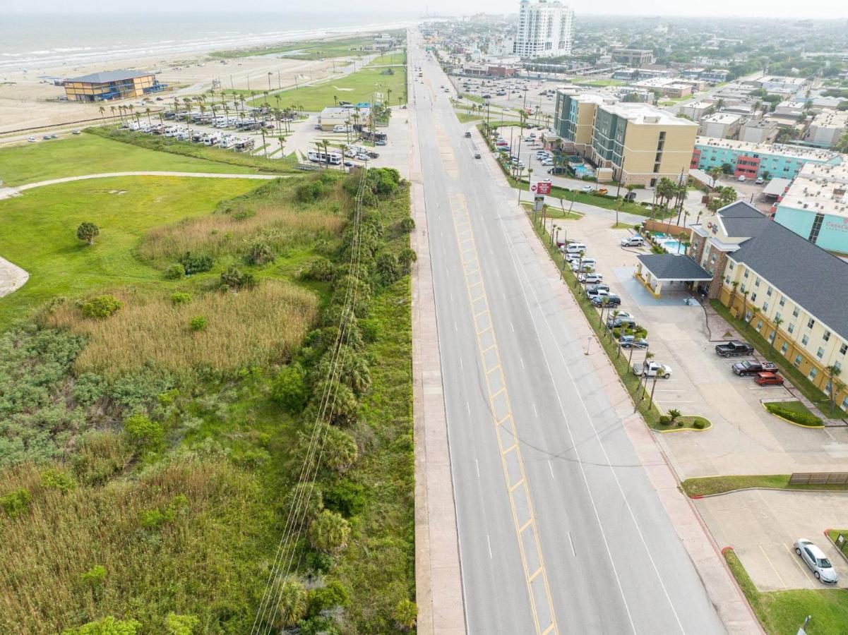 Island Pride Coastal Condo - B&B Galveston