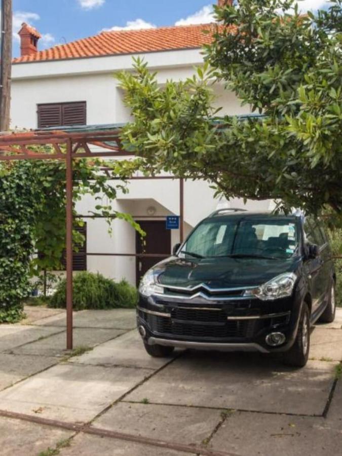 Adora1 - B&B Krk