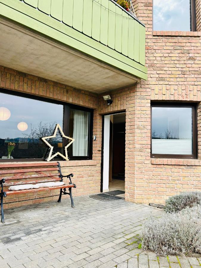 Ahrtal 2-Zimmer-Ferienwohnung Falkenhorst - Bed and Breakfast Sinzig