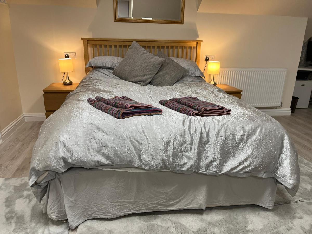 Quiet studio flat near University & QMC, King size bed - Ferienwohnung Nottingham