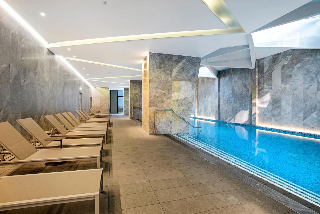 High-Rise Lvl 59 2B1B Apartment with City Views - Central CBD Location - Chambres d'hôtes Melbourne