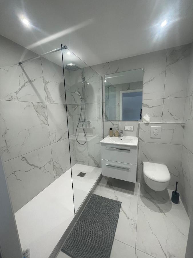 - General L - - B&B Obernai