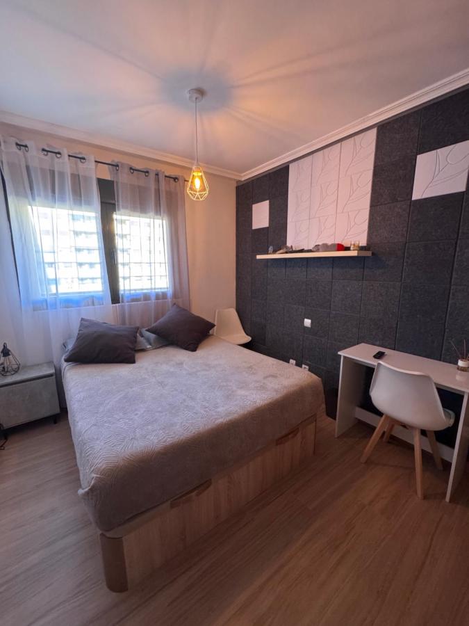 Tweepersoonskamer met Gedeelde Badkamer