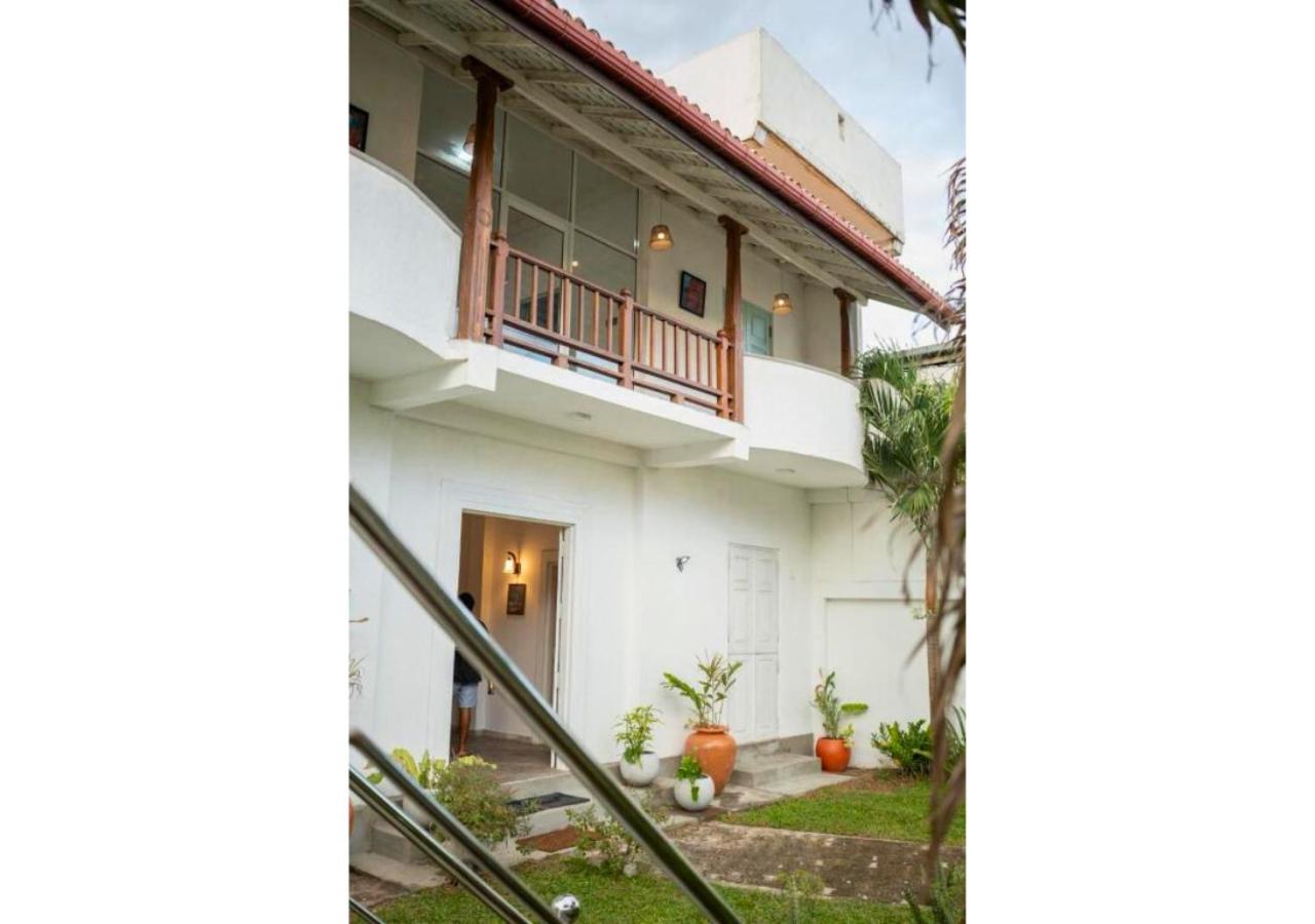 South Roots - B&B Unawatuna