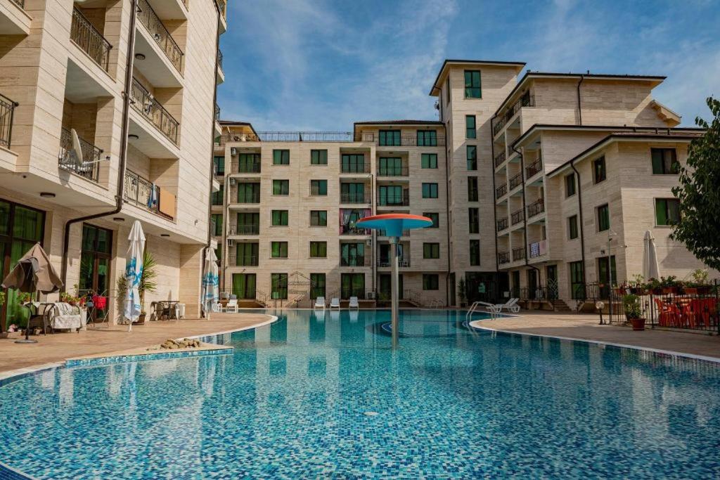 Amadues Lux, 1 Bed - Central to Sunny Beach - B&B Slanchev Bryag