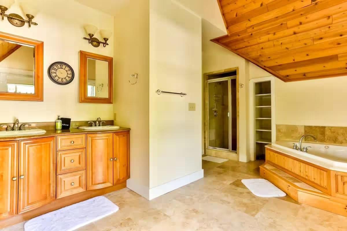 Stunning 5BR at Hunter and Windham w Oversized Deck, 5 Acres, and Mountain View - Ferienwohnung Jewett