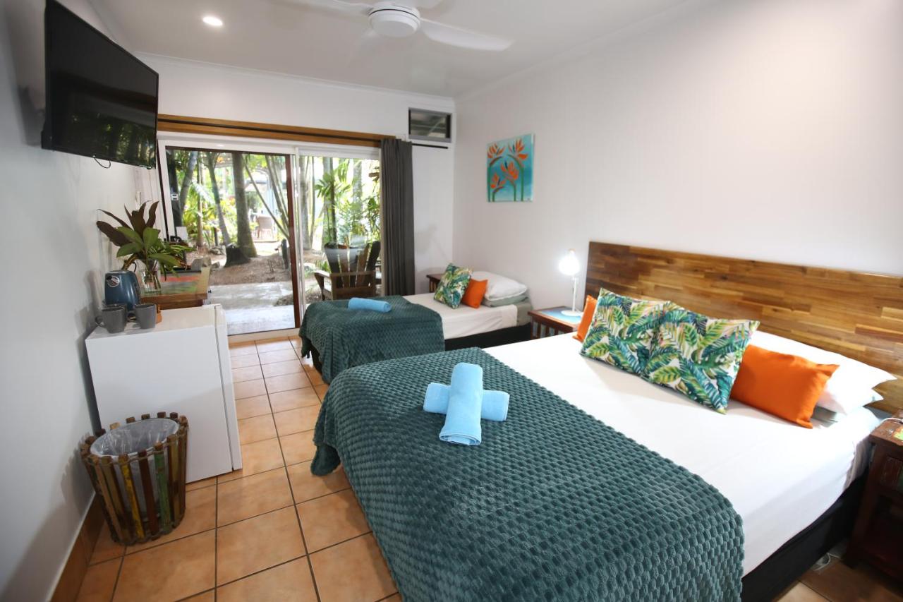 Doppel-/Zweibettzimmer mit eigener Terrasse