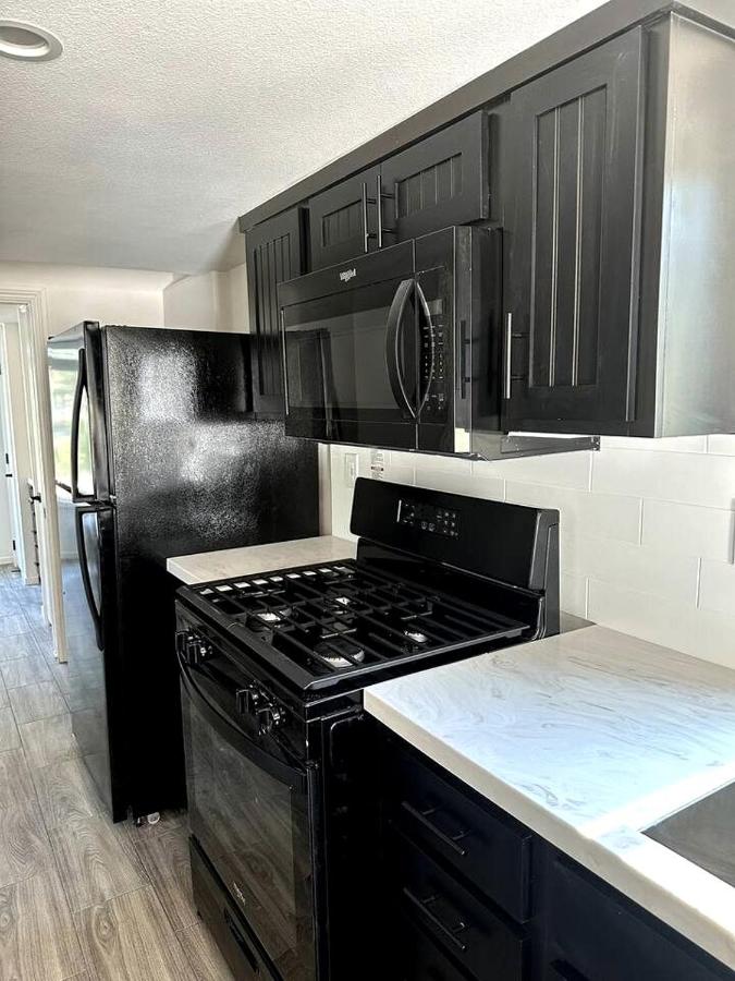 Charming Bright Tiny Home with Stargazing & Yoga Dome Near Yosemite, Groveland, California - Chambres d'hôtes Groveland