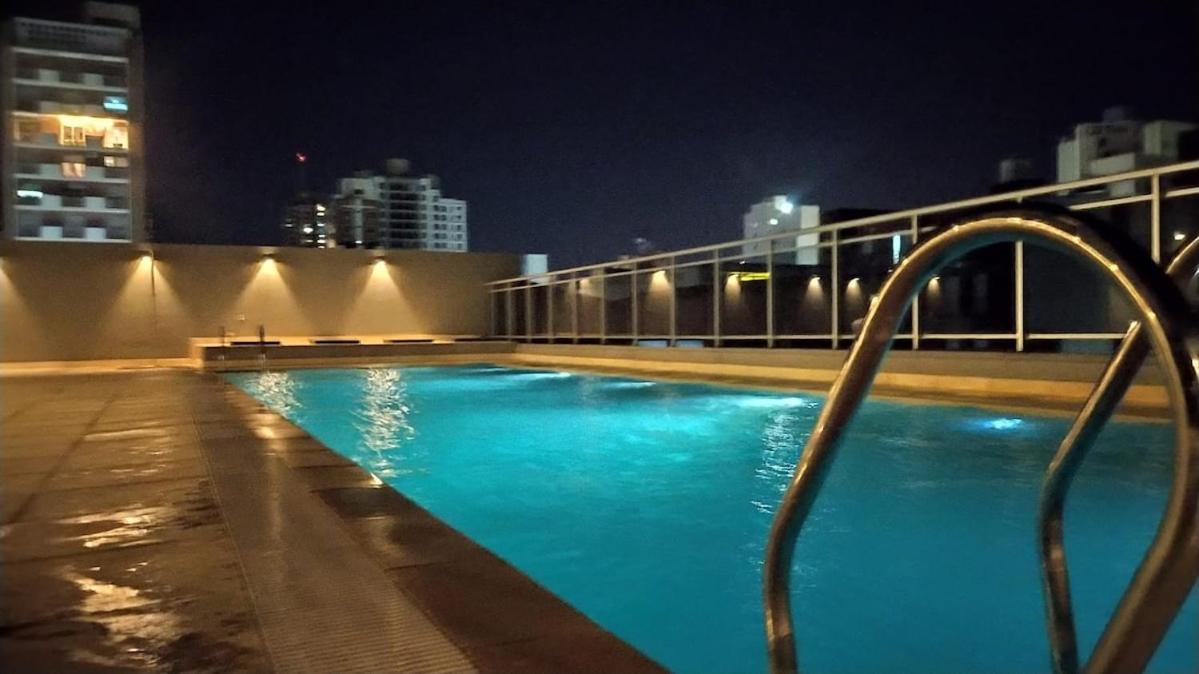 Depto exclusivo Cochera Gratis, piscina y balcón - Ferienwohnung Santa Fe