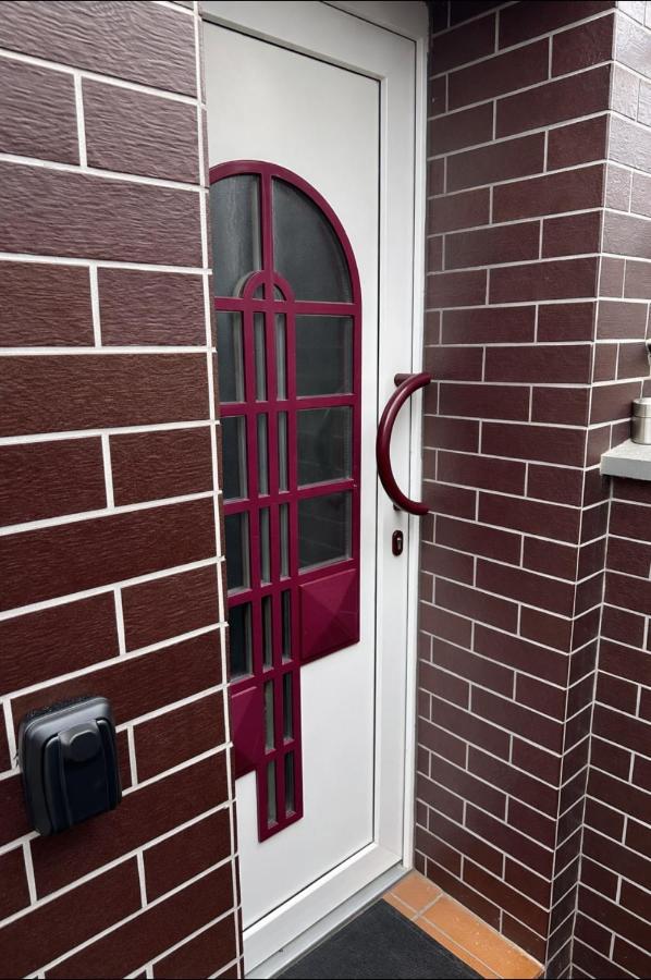 Moderne FeWo nahe Mainz für 4 Personen - Bed and Breakfast Mainz