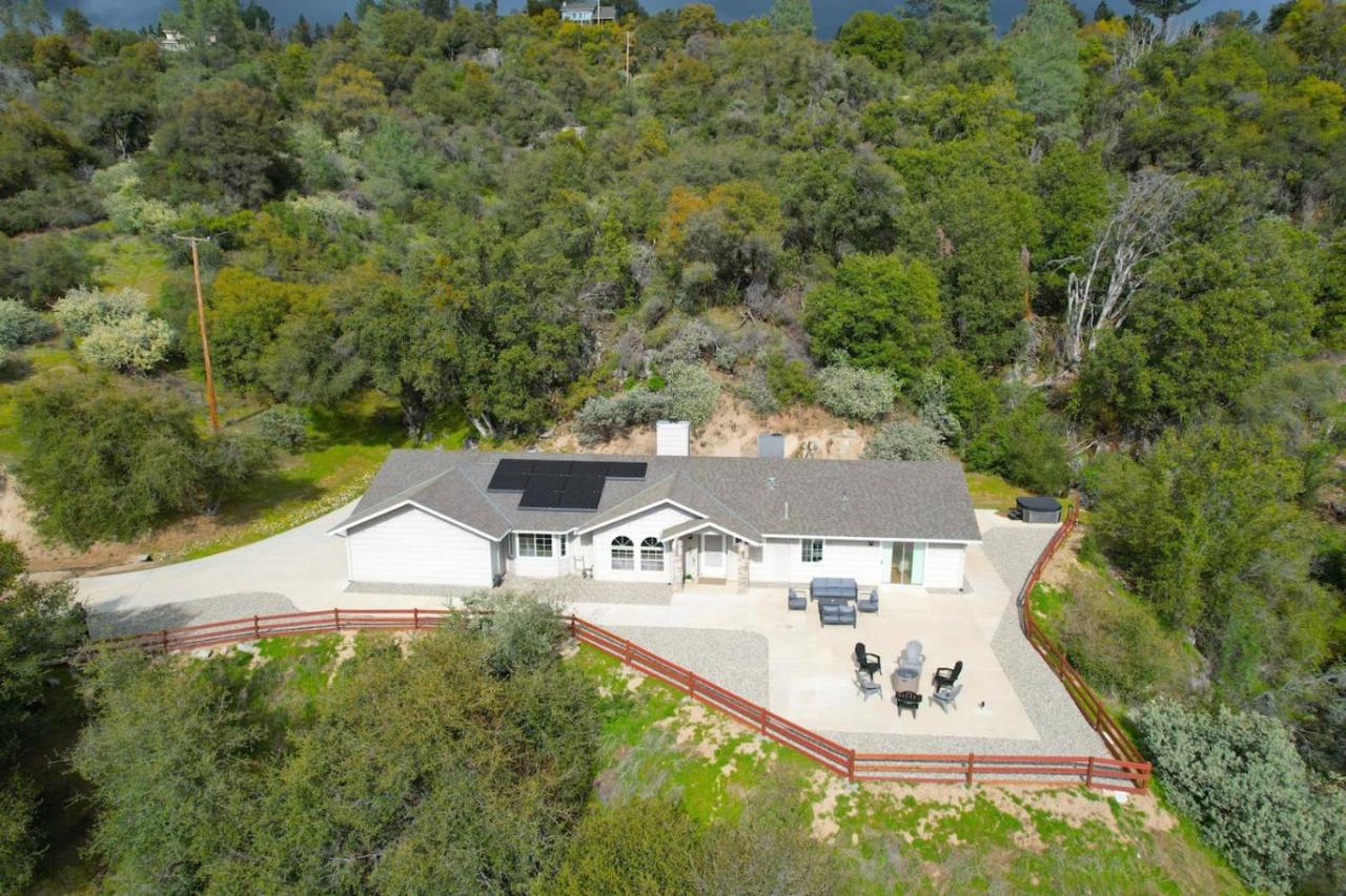 Twilight Villa,Hot Tub,EV Charger,Yosemite and Bass lake - Chambres d'hôtes Oakhurst