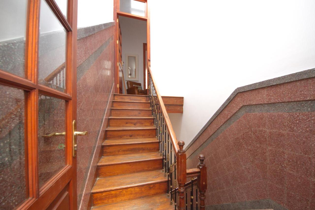 Camera Matrimoniale con Bagno in Comune 