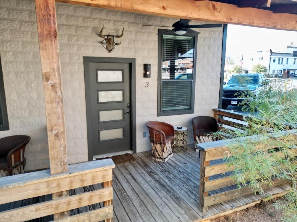 Lodge 3 on the Mason TX Square - B&B Mason