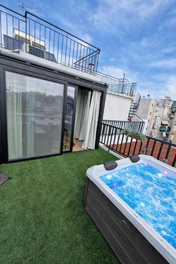 Athens Center Apartment with Private Jacuzzi - Ferienwohnung Athen