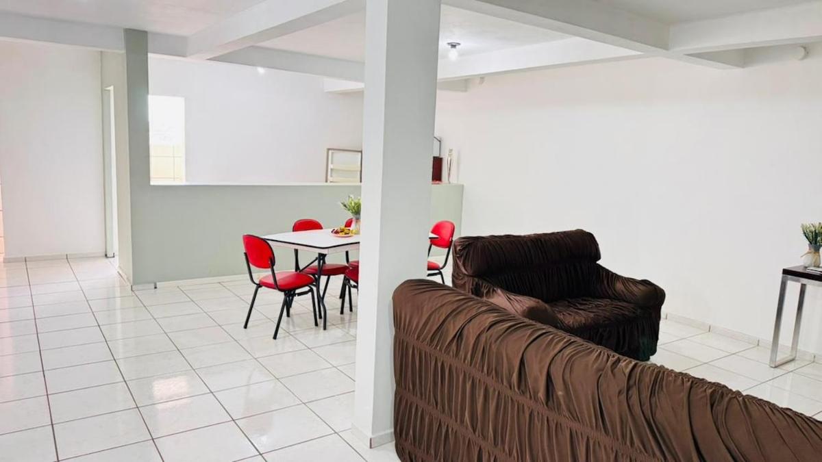 Hospedagem funcional em Curitiba, até 9 pessoas - B&B Curitiba