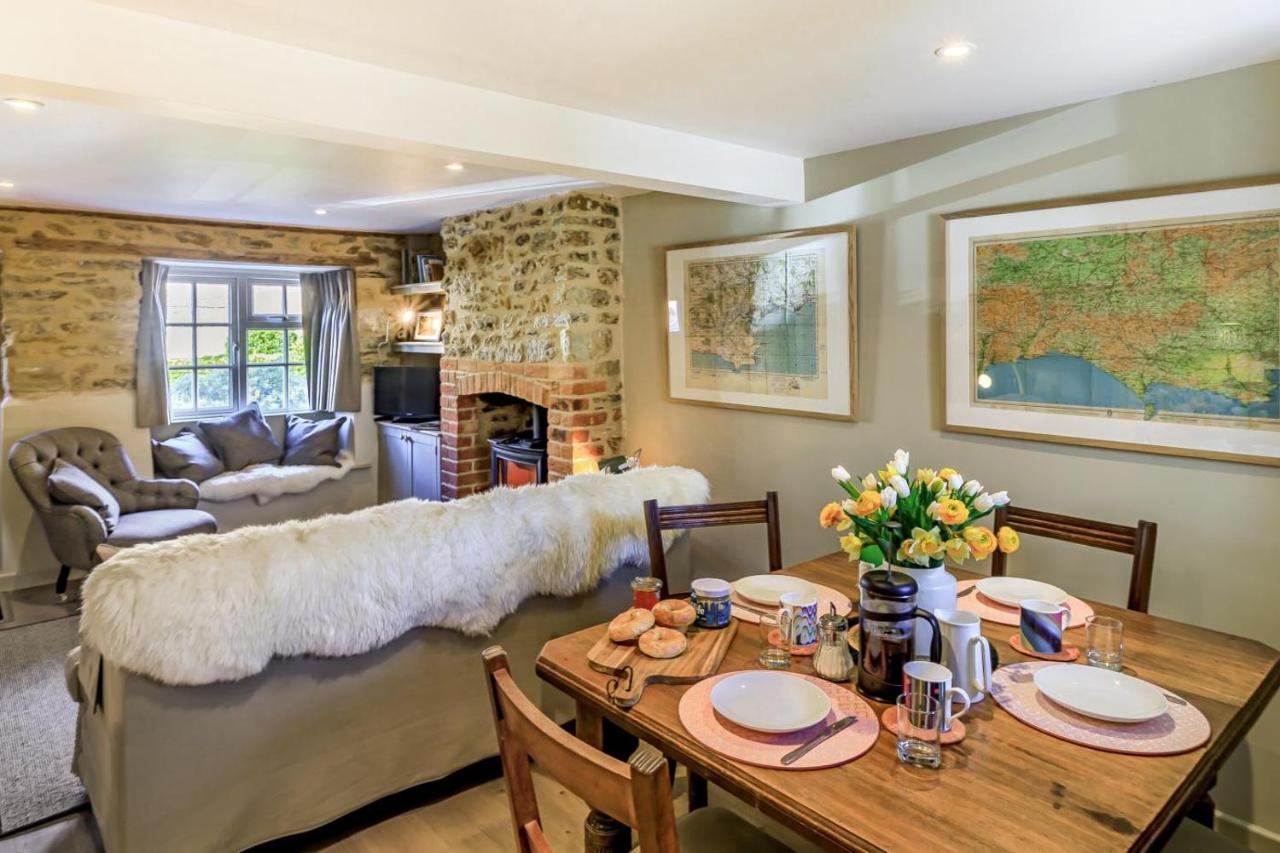 2 Bed in Burton Bradstock oc-h30904 - Bed and Breakfast Burton Bradstock