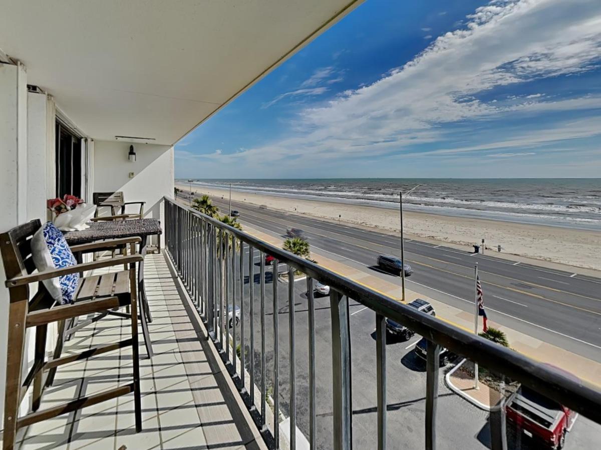 By the Sea Resort 507 - Oceanfront View - B&B Galveston