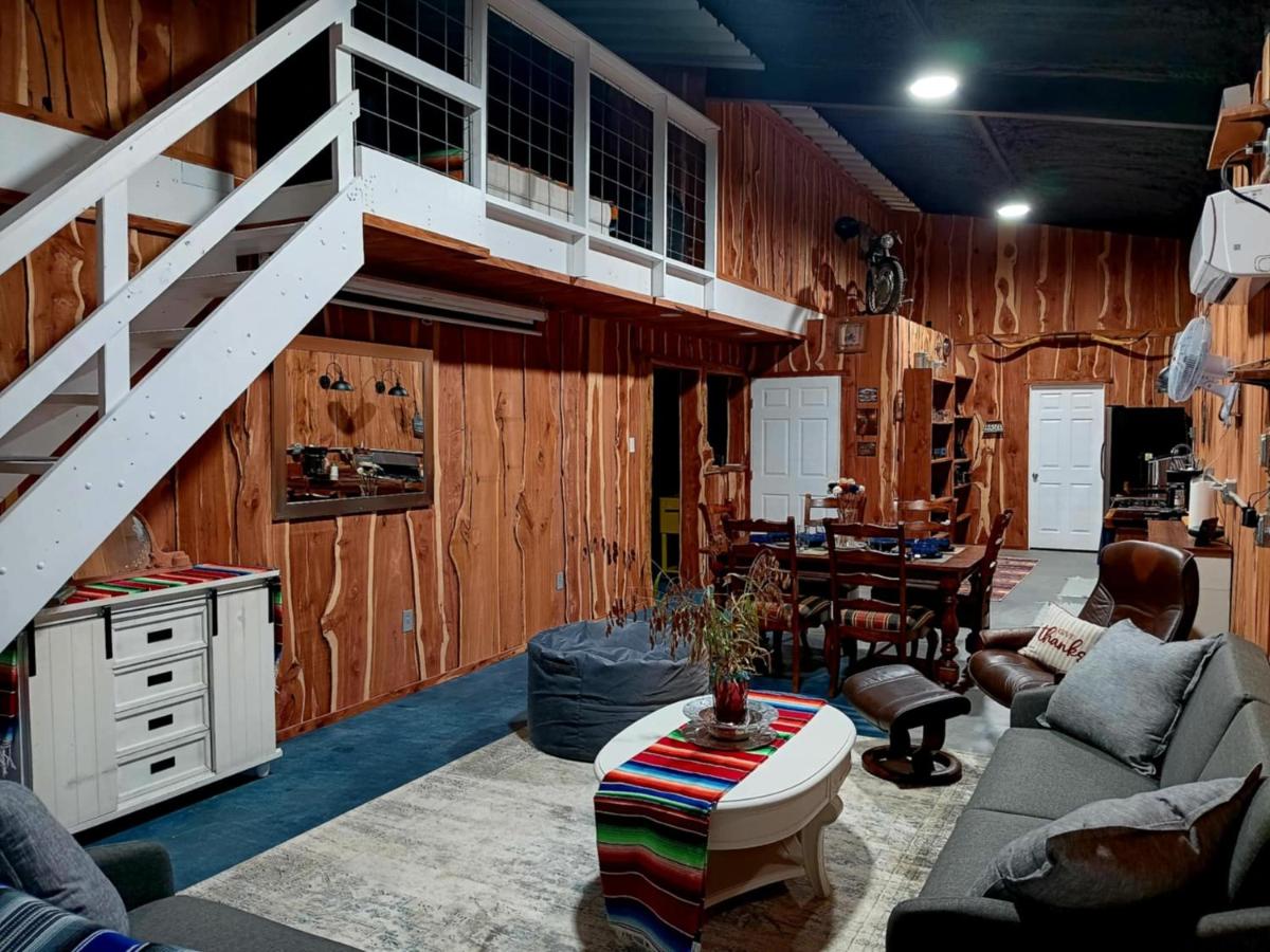 OutbackBunkhouse - Chambres d'hôtes Bryan