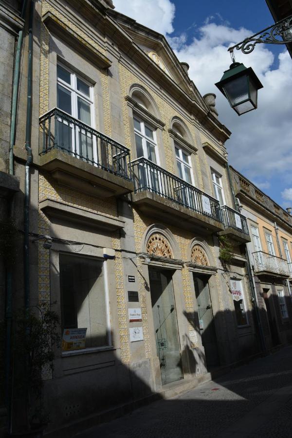 Spacious Apt. at Viana's Top Location - B&B Viana do Castelo