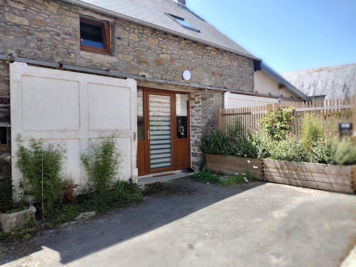 Small house near Mont St Michel - B&B Tanis