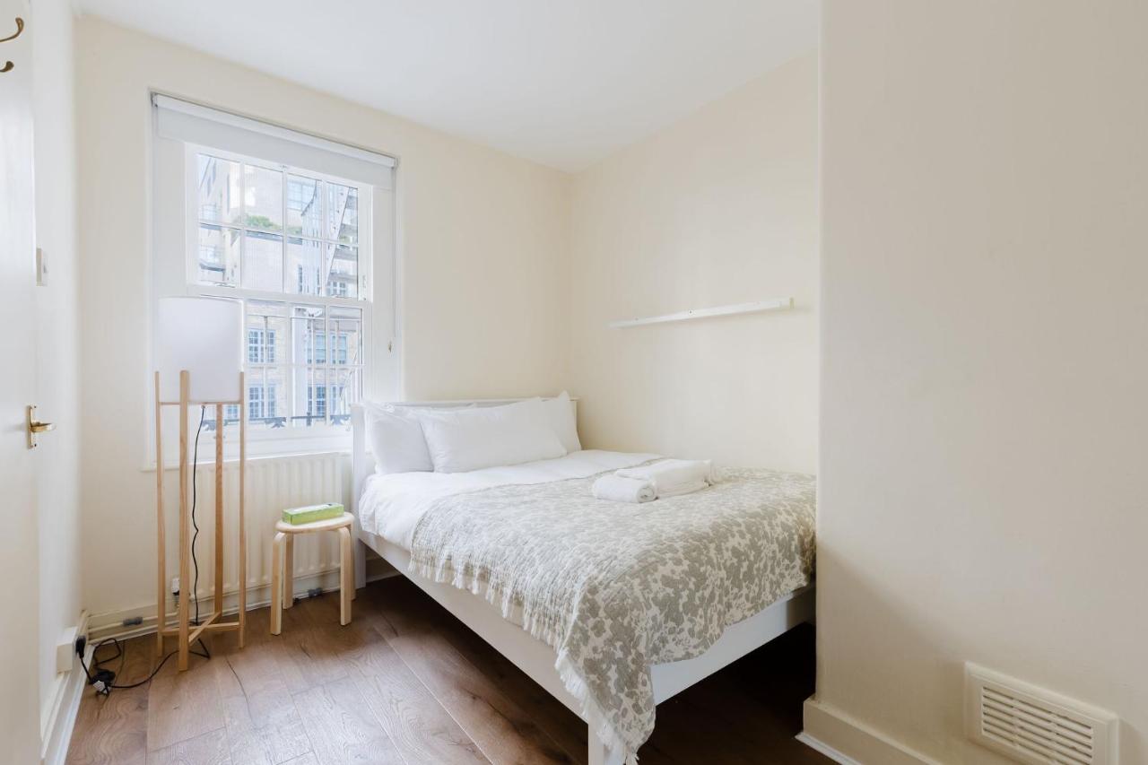 Incredibly Located 1BDR Hideaway in Soho - Ferienwohnung London