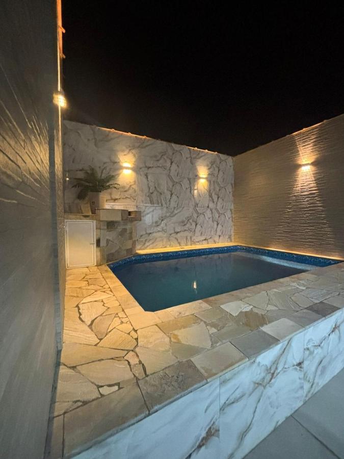 House piscina lugar maravilhoso - B&B Mongaguá