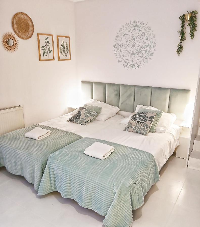 KRK stop near airport - B&B Cholerzyn