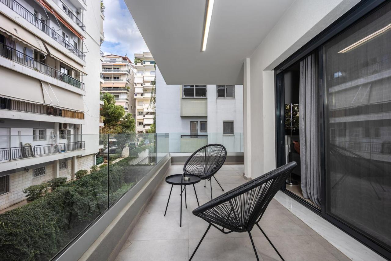Athenean Modern Escape near Marina Flisvos - B&B Athens