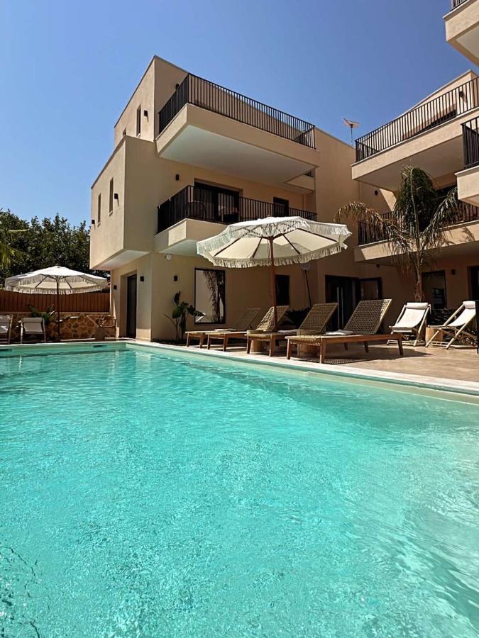 Palm Suites - B&B Néa Vrasná