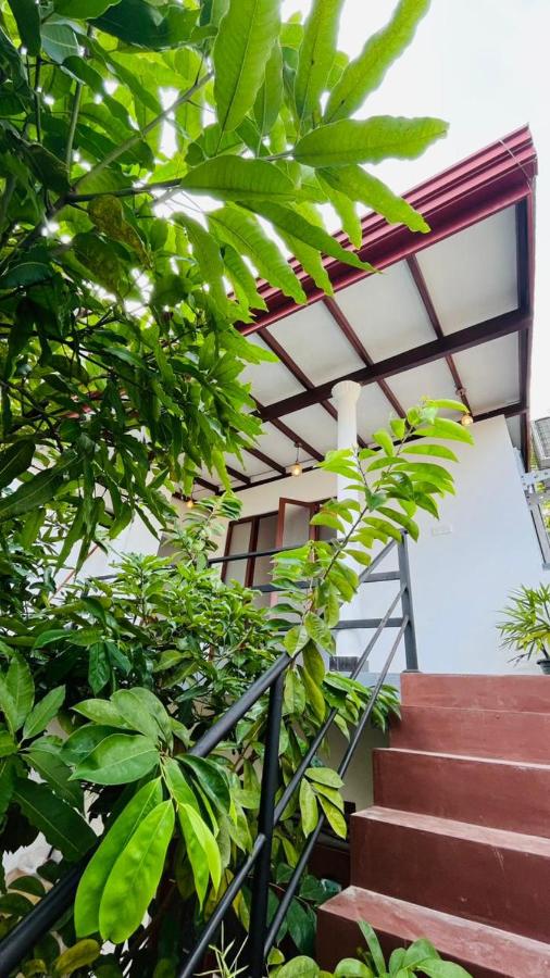 Lotus Breeze Villa - B&B Usgoda