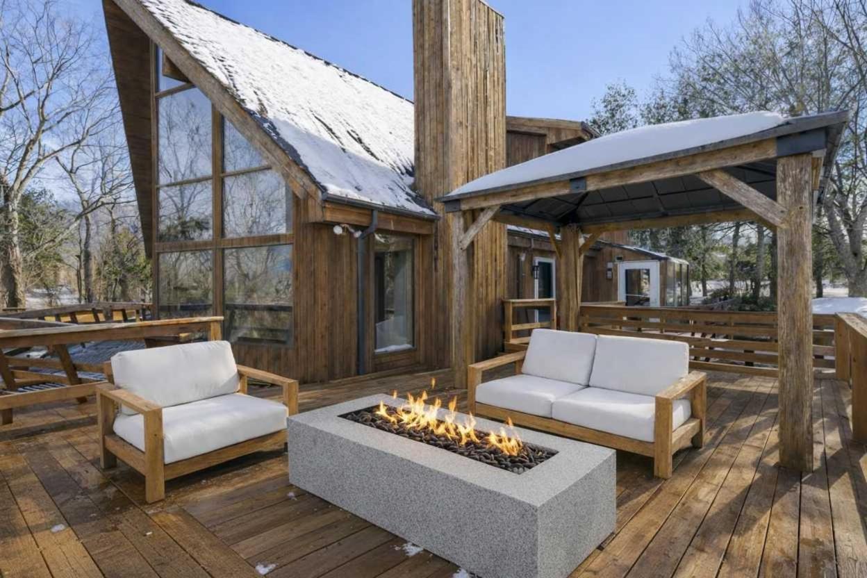 Amazing Views Hot Tub Deck FirePit & Game Room - B&B Moorefield