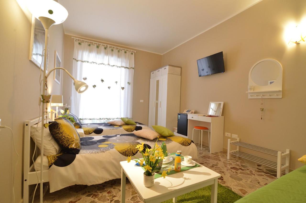 Dreibettzimmer mit Balkon