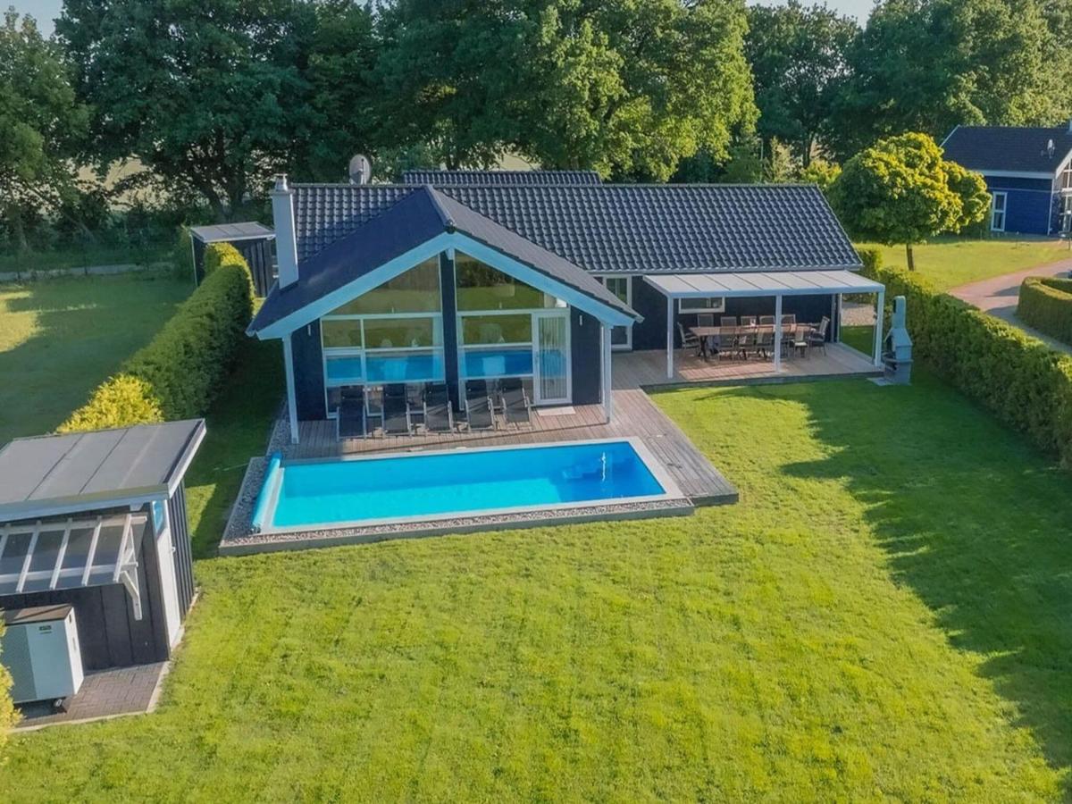 Ferienhaus mit Pool und Sauna am Duemmer See - B&B Dümmer