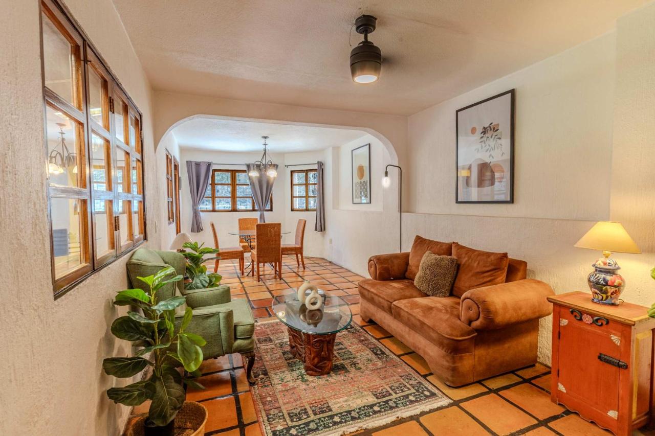 Casa Hidalgo Hideaway - B&B Chapala