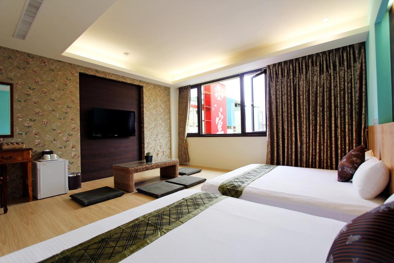 Superior Quadruple Room with Window