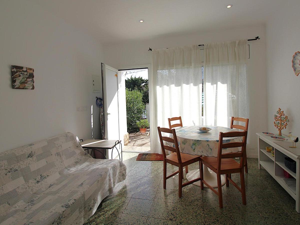 Apartamento para 4 pers cerca de la playa con aire y parking - ES-228-207 - Chambres d'hôtes Llançà