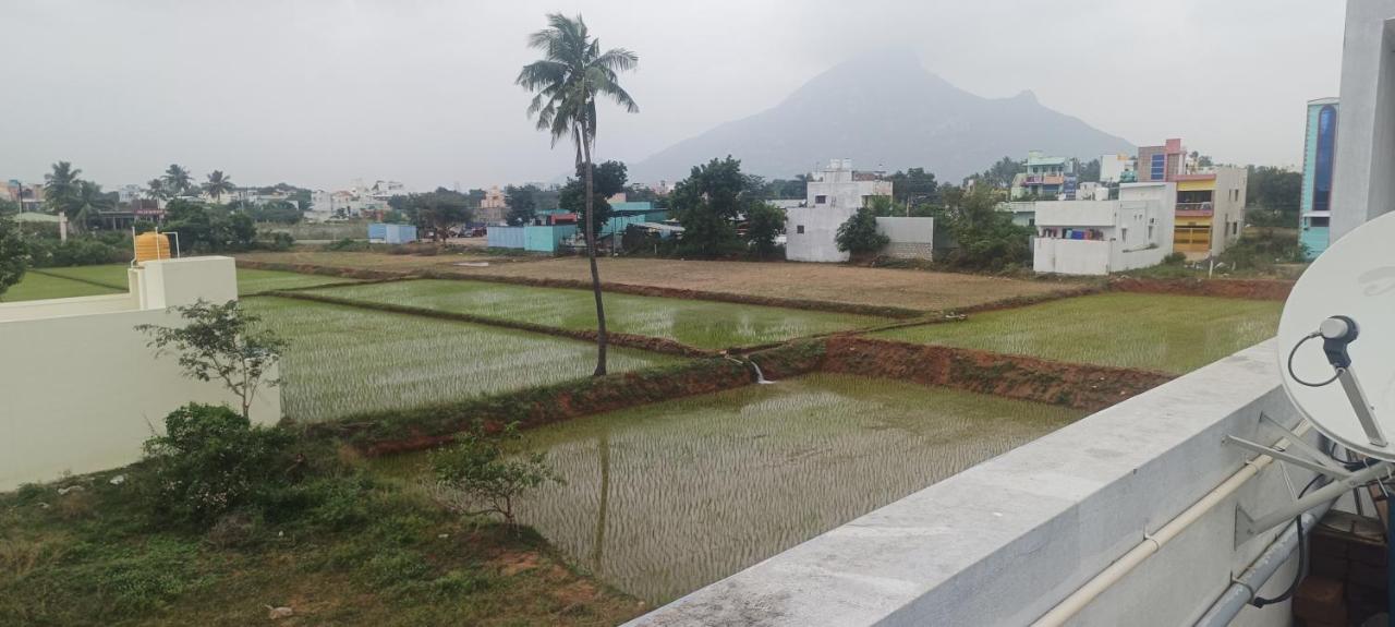 anbu home stay AC 2bhk villa - B&B Tiruvannamalai