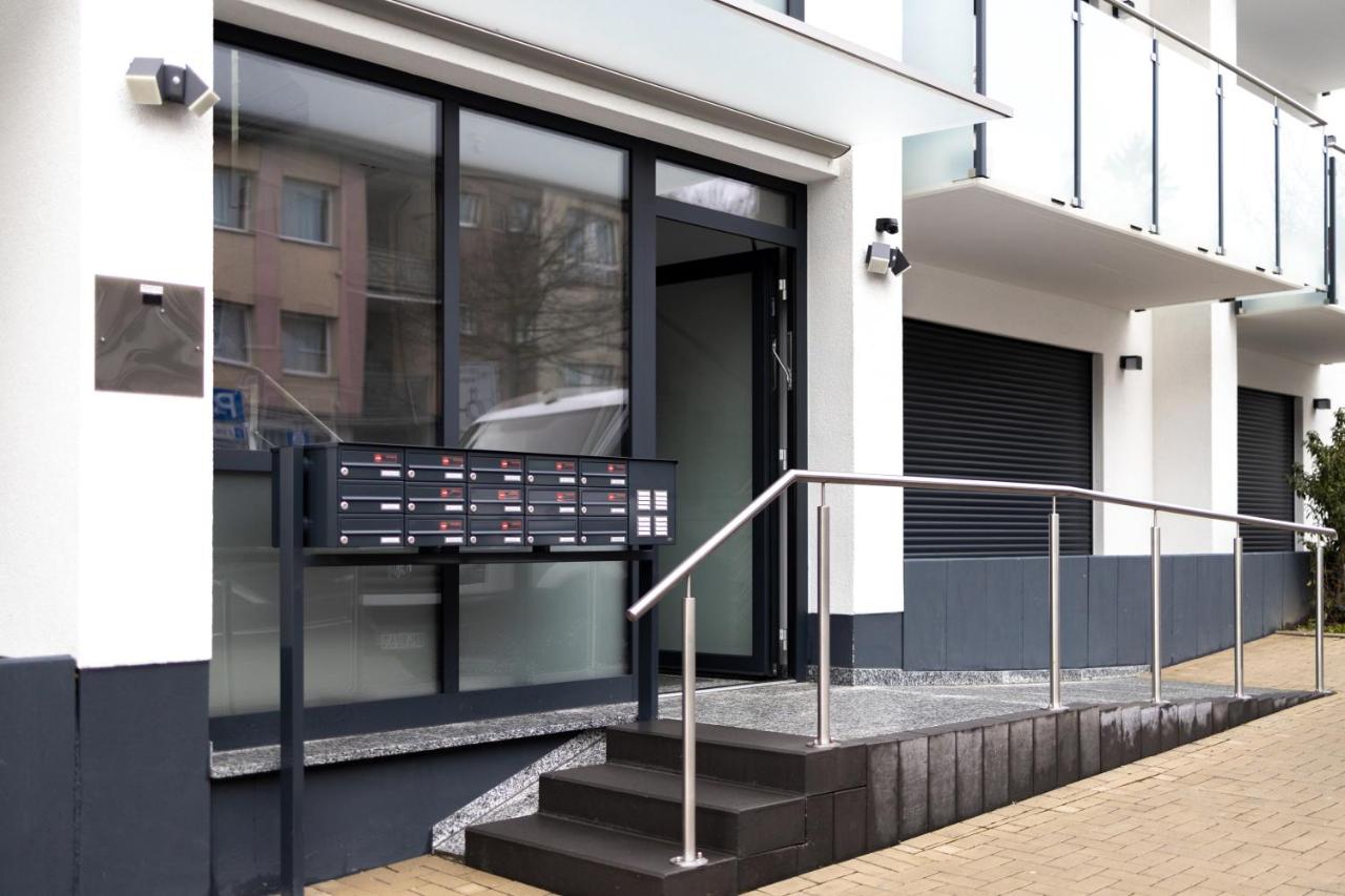 Penthouse mit Parkplatz und Terrasse, 15 Min von Köln HBF - Chambres d'hôtes Kerpen