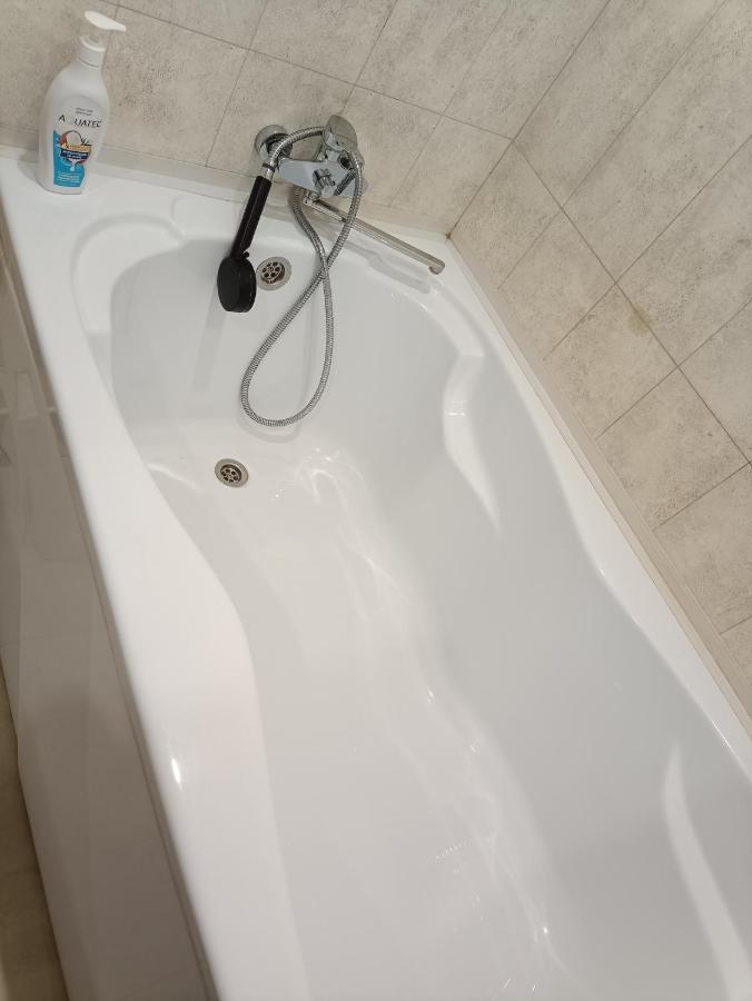 Чистая квартира в новом районе - Ferienwohnung Oral